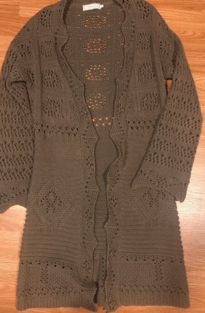 Cream brand long sweater